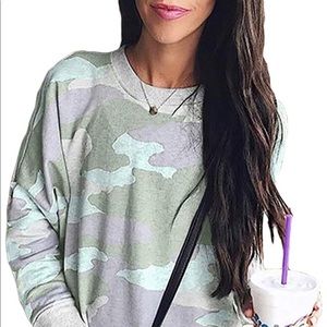Women Long Sleeve Crewneck Pullover Camo Print M